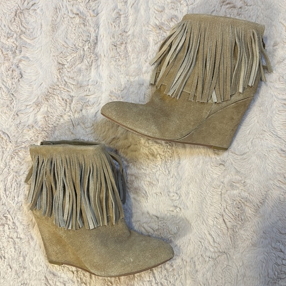 Chinese Laundry Shoes - Chinese Laundry boots in size 6/36.5